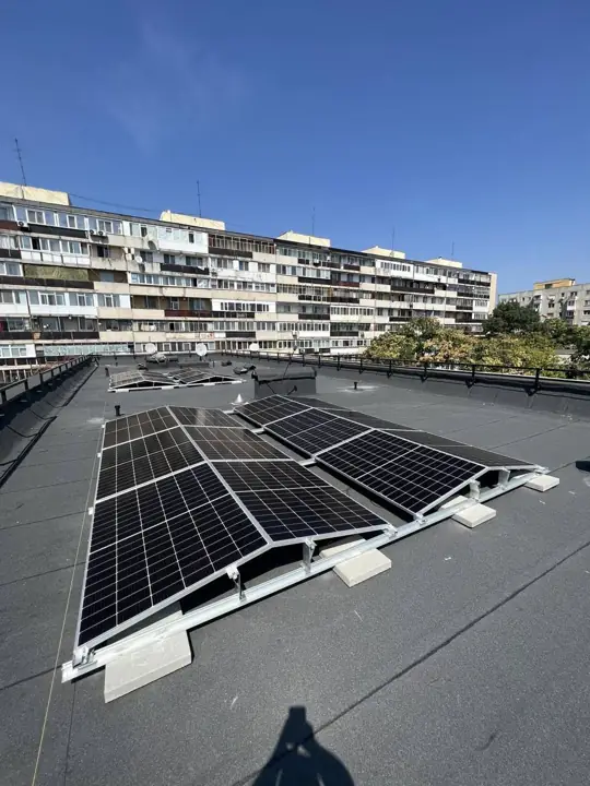 Bloc, 4 × 5 kWp