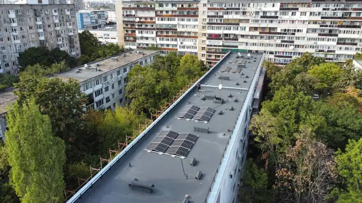 Bloc, 4 × 5 kWp – fotografia 5