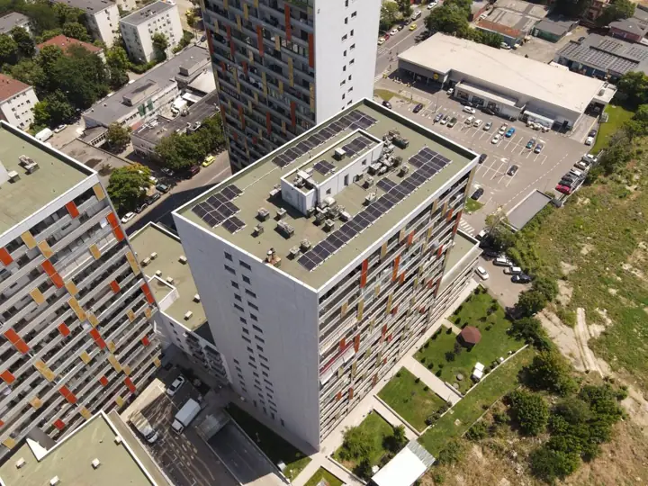 Bloc, 80 kWp – fotografia 6