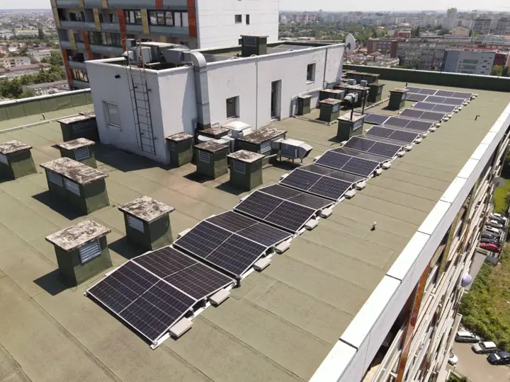 Bloc, 80 kWp – fotografia 7